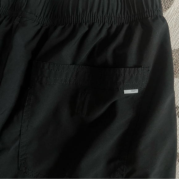 Vuori Men's Kore Shorts in Medium - Picture 4 of 6